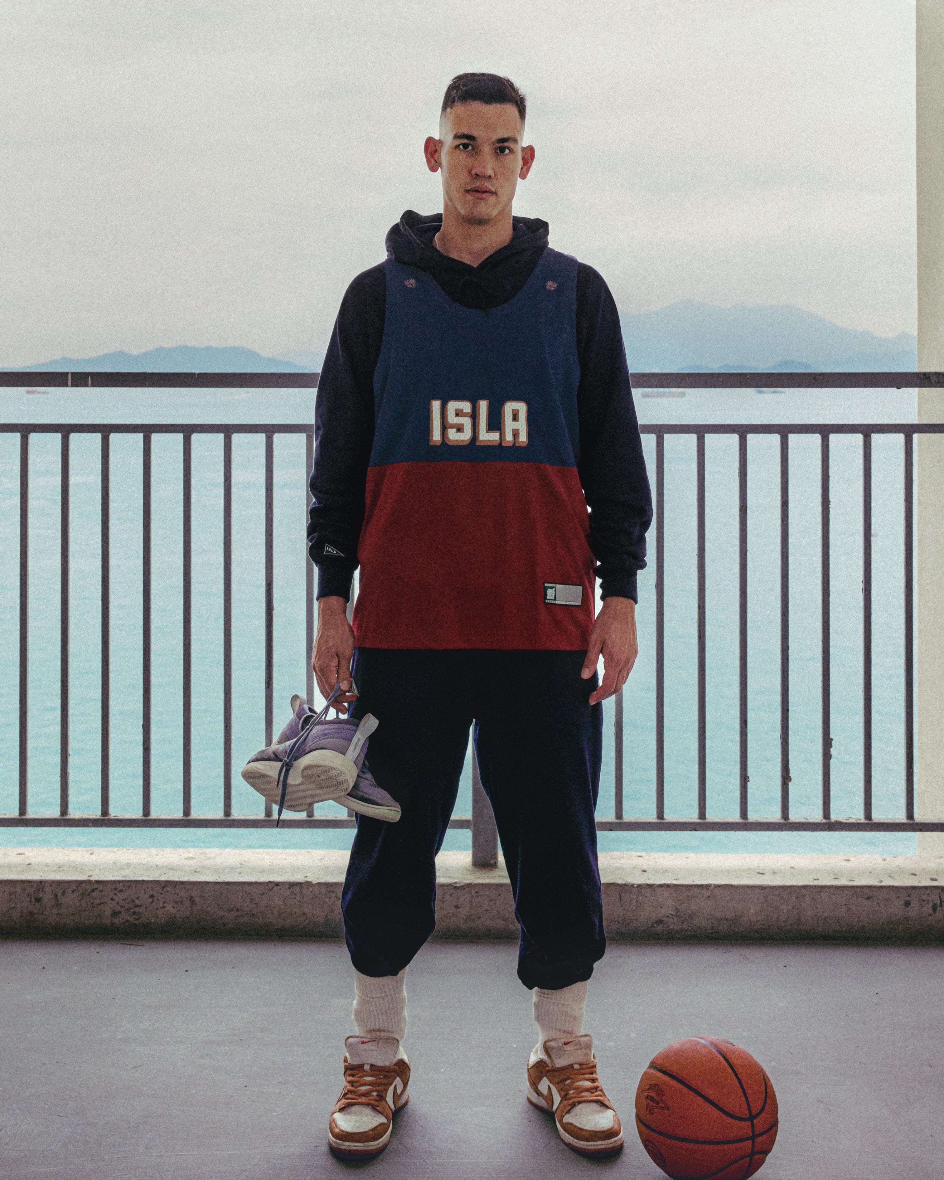 Colorblock Embroidered Logo Tank - Isla Athletic | 香島躰育 Hong Kong Basketball Heritage