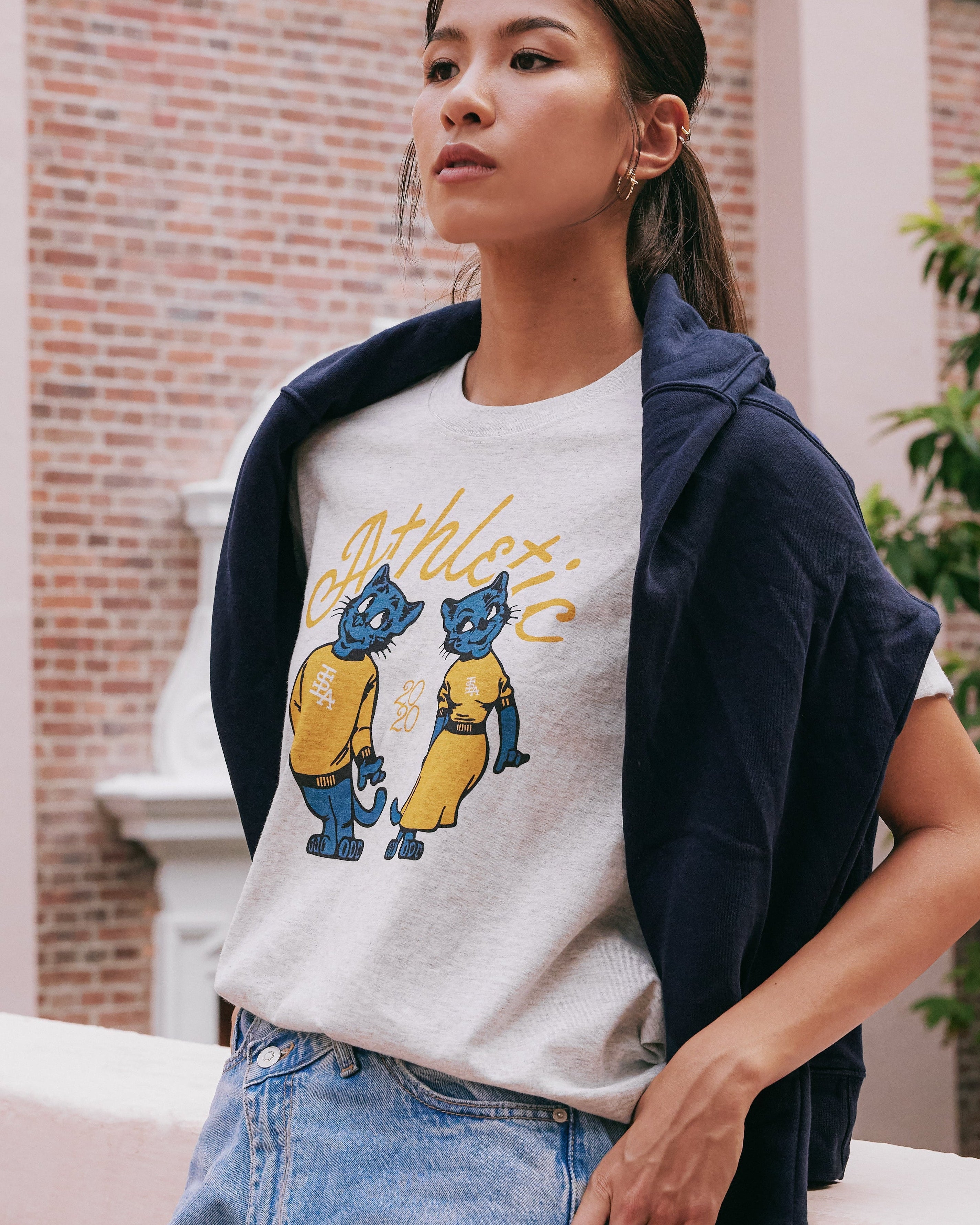 Mascot Graphic Tee - Isla Athletic | 香島躰育 Hong Kong Varsity Heritage
