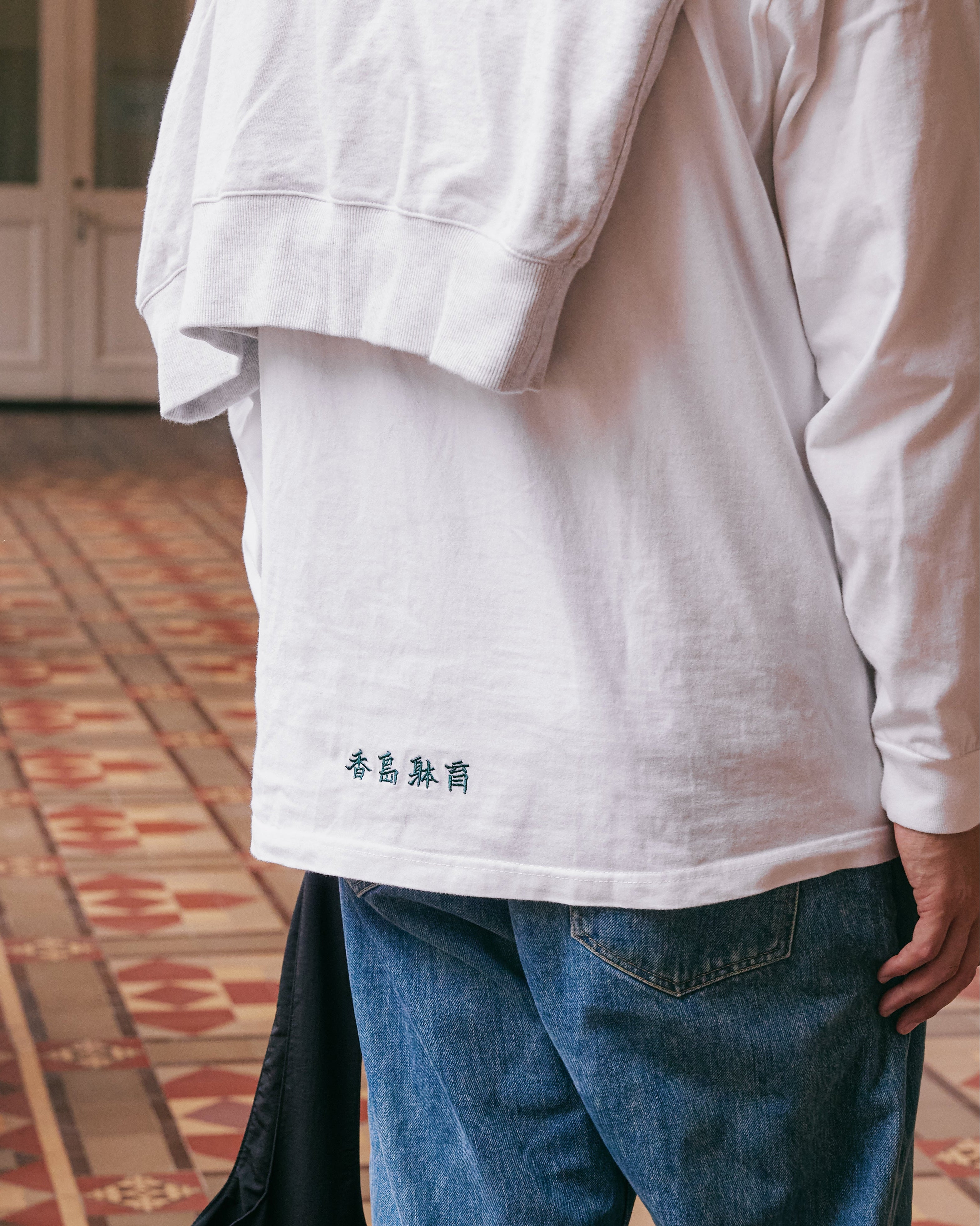 Crest Long Sleeve Tee - Isla Athletic | 香島躰育 Hong Kong Fashion Heritage