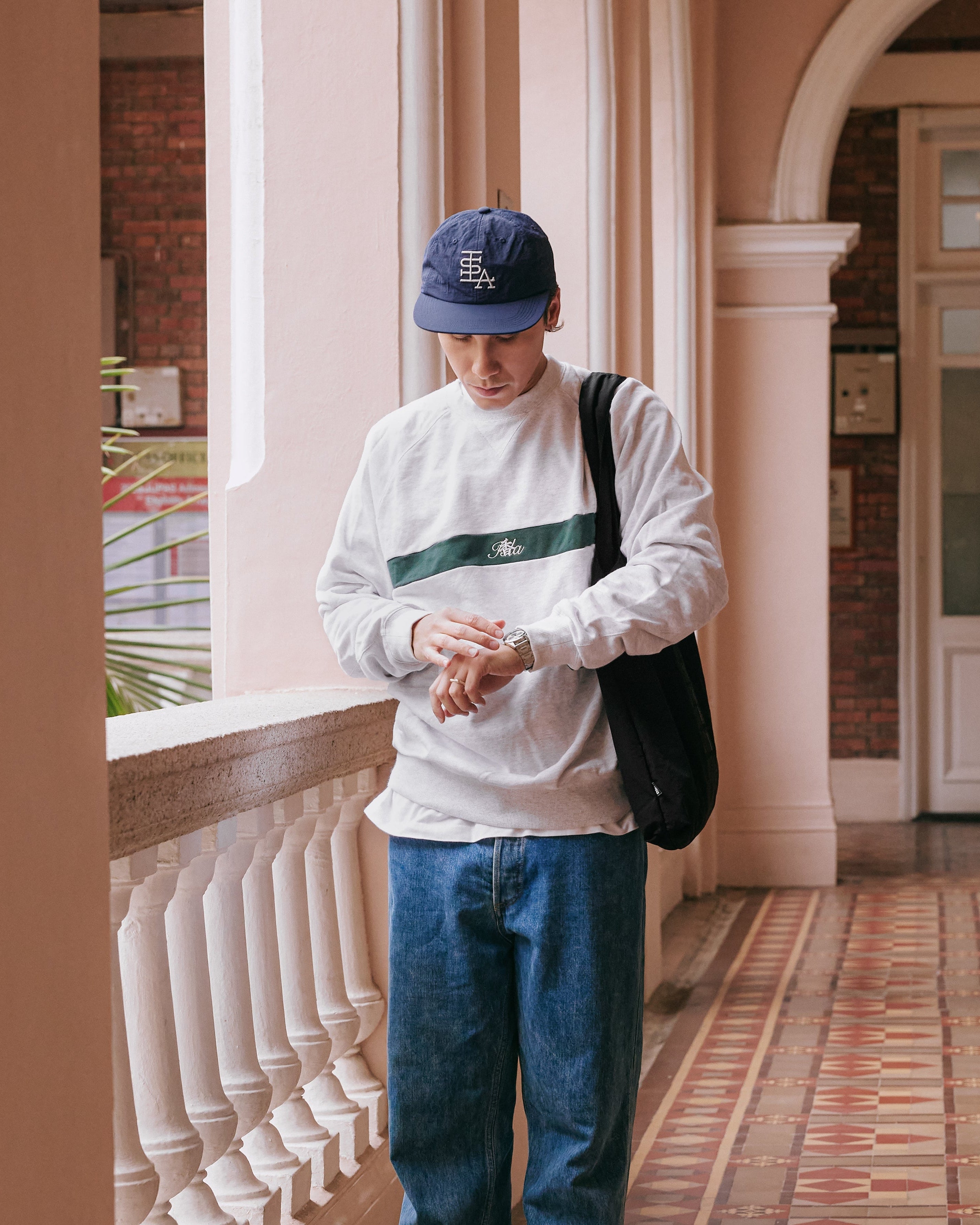 Cursive Logo Sweatshirt - Isla Athletic | 香島躰育 Hong Kong Fashion Heritage