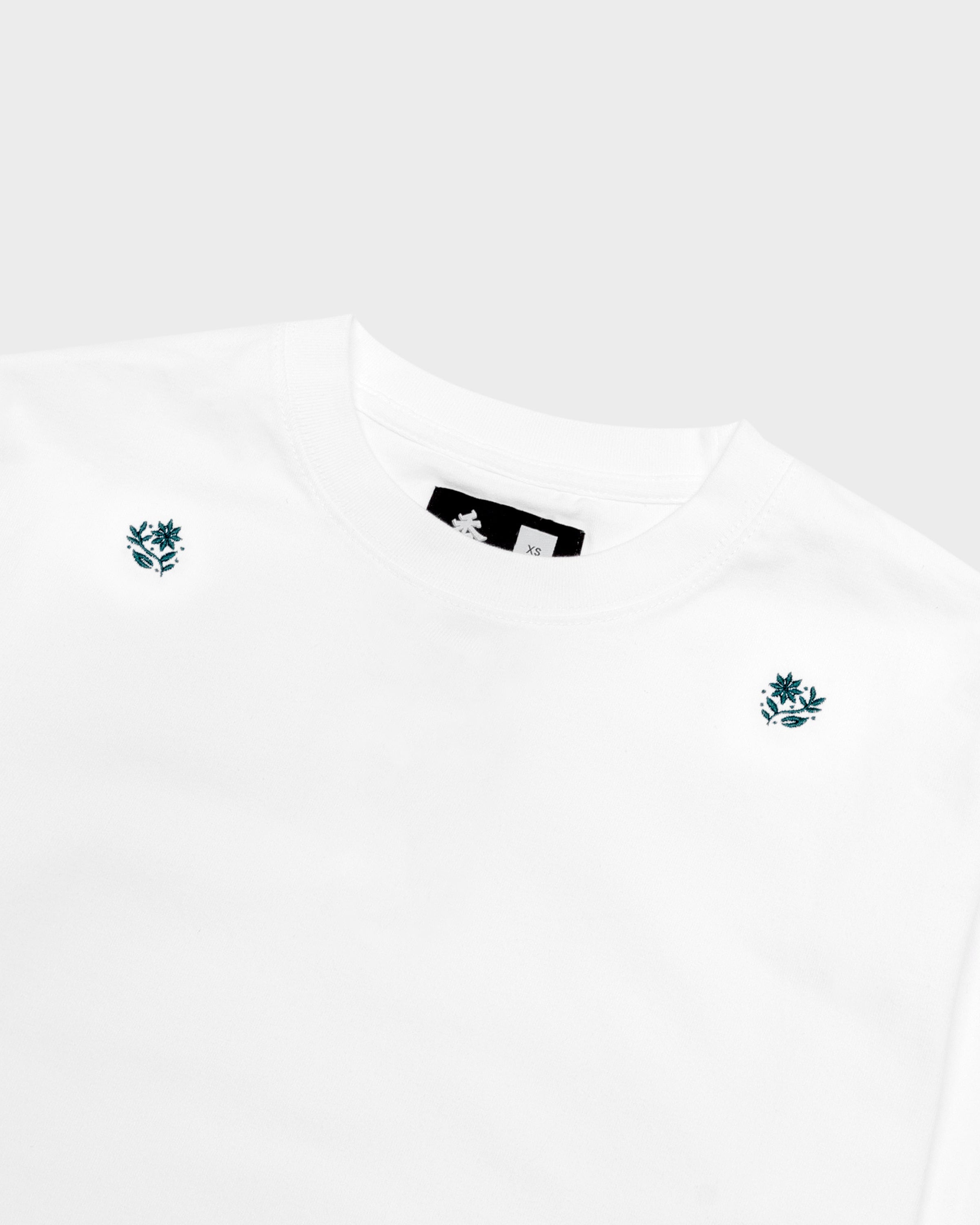Crest Long Sleeve Tee - Isla Athletic | 香島躰育 Hong Kong Fashion Heritage